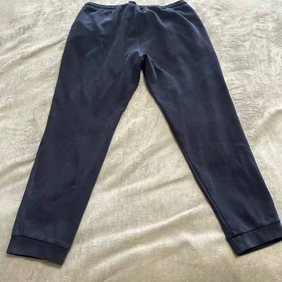 Hugo Boss Black Sweatpants with Elastic Waistband and Tapered Ankles - Picture 3 of 8